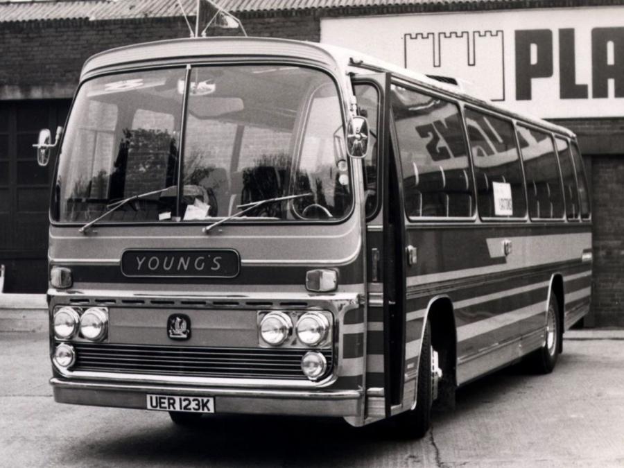  Bedford YRQ Plaxton Panorama (C45F) 1980 года  (UK) (фото 1 из 3)